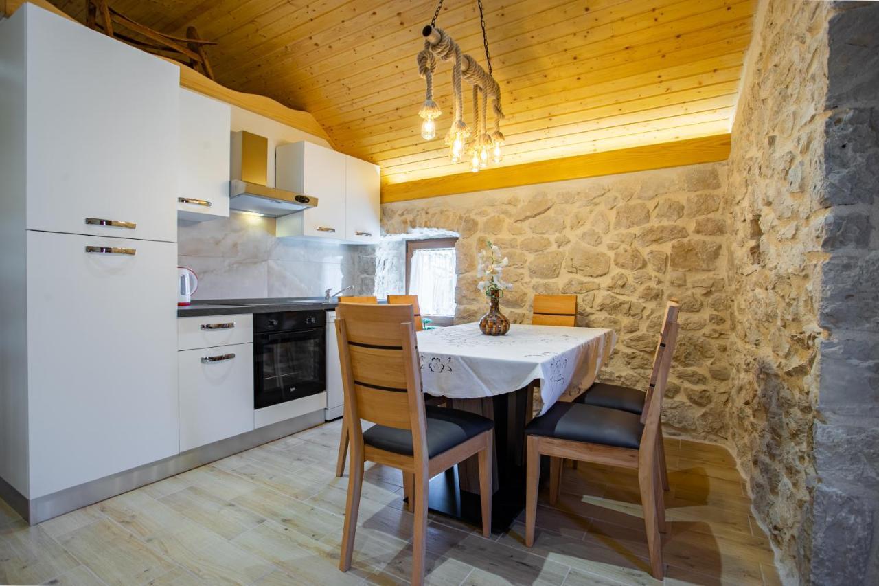 Patakun Holiday Home For 5, With Heated Pool Lecevica Exterior foto