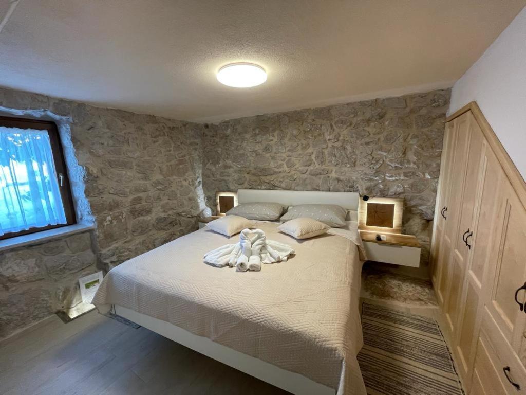 Patakun Holiday Home For 5, With Heated Pool Lecevica Exterior foto