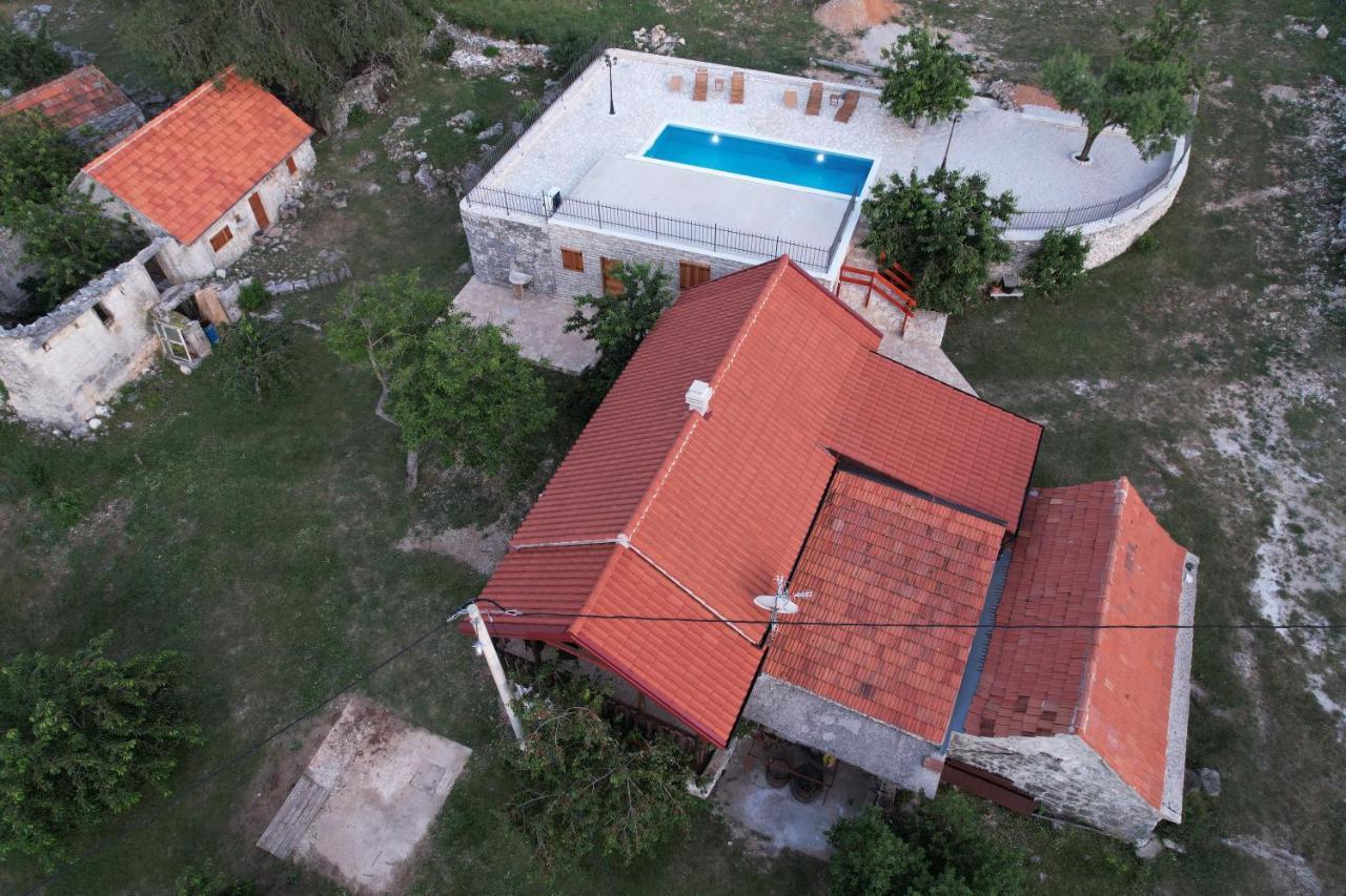 Patakun Holiday Home For 5, With Heated Pool Lecevica Exterior foto