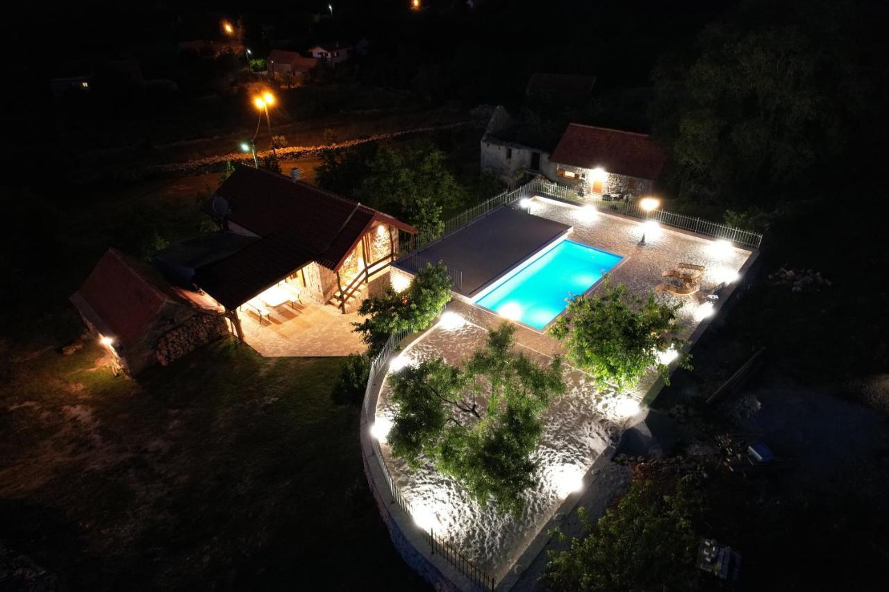 Patakun Holiday Home For 5, With Heated Pool Lecevica Exterior foto